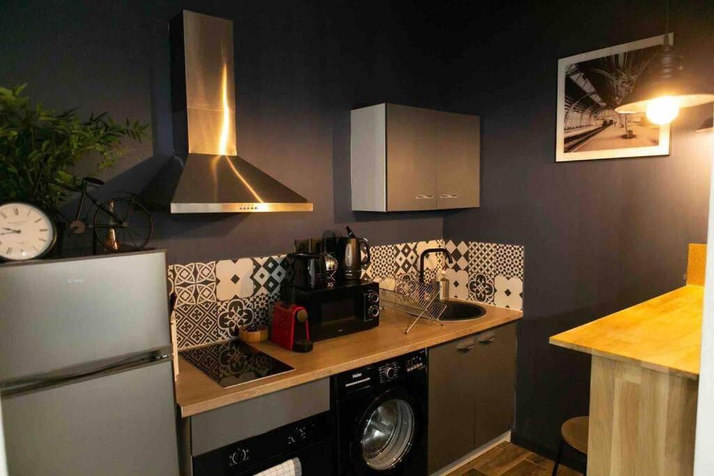 Loft De Courcaille - Balneo - Free Parking - Wifi Apartment Orleans Bagian luar foto